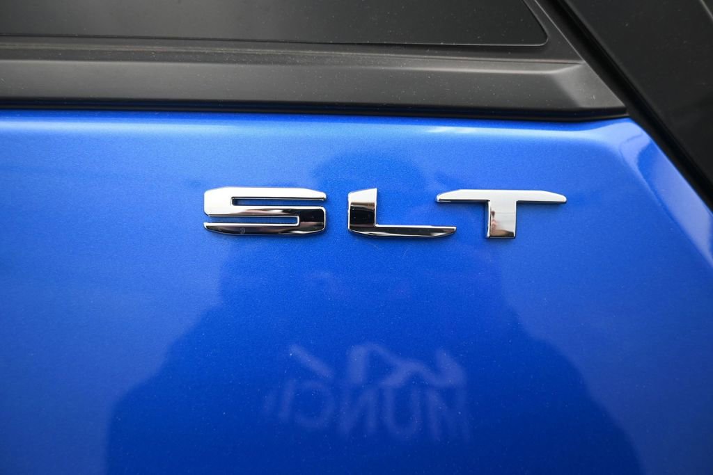 Used 2024 GMC Terrain SLT AWD/4WD image 12