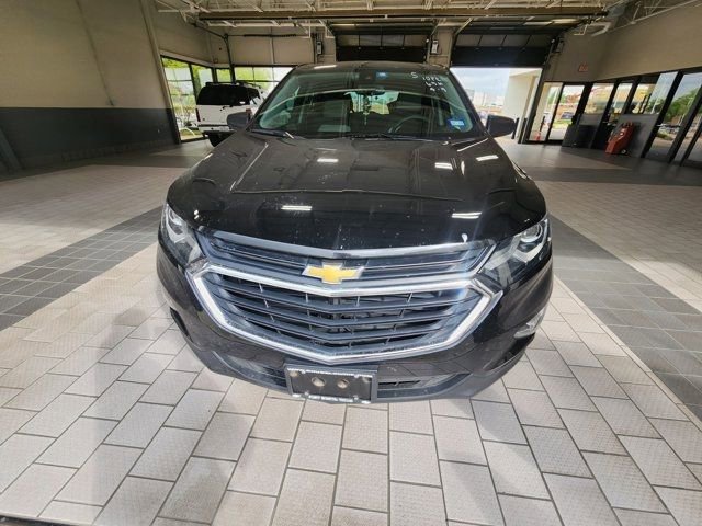 Used 2020 Chevrolet Equinox LS w/ LS Convenience Package image 2