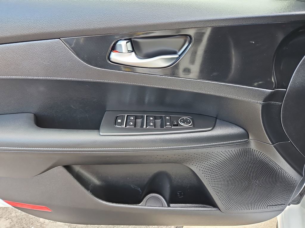 Used 2024 Kia Forte GT-Line w/ GT-Line Premium Package image 27