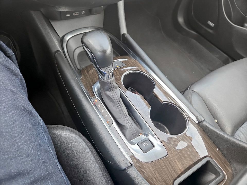Used 2024 Chevrolet Malibu LT FWD image 28