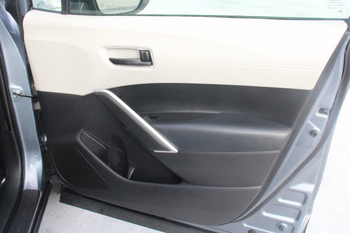 Certified 2022 Toyota Corolla Cross LE AWD/4WD image 18