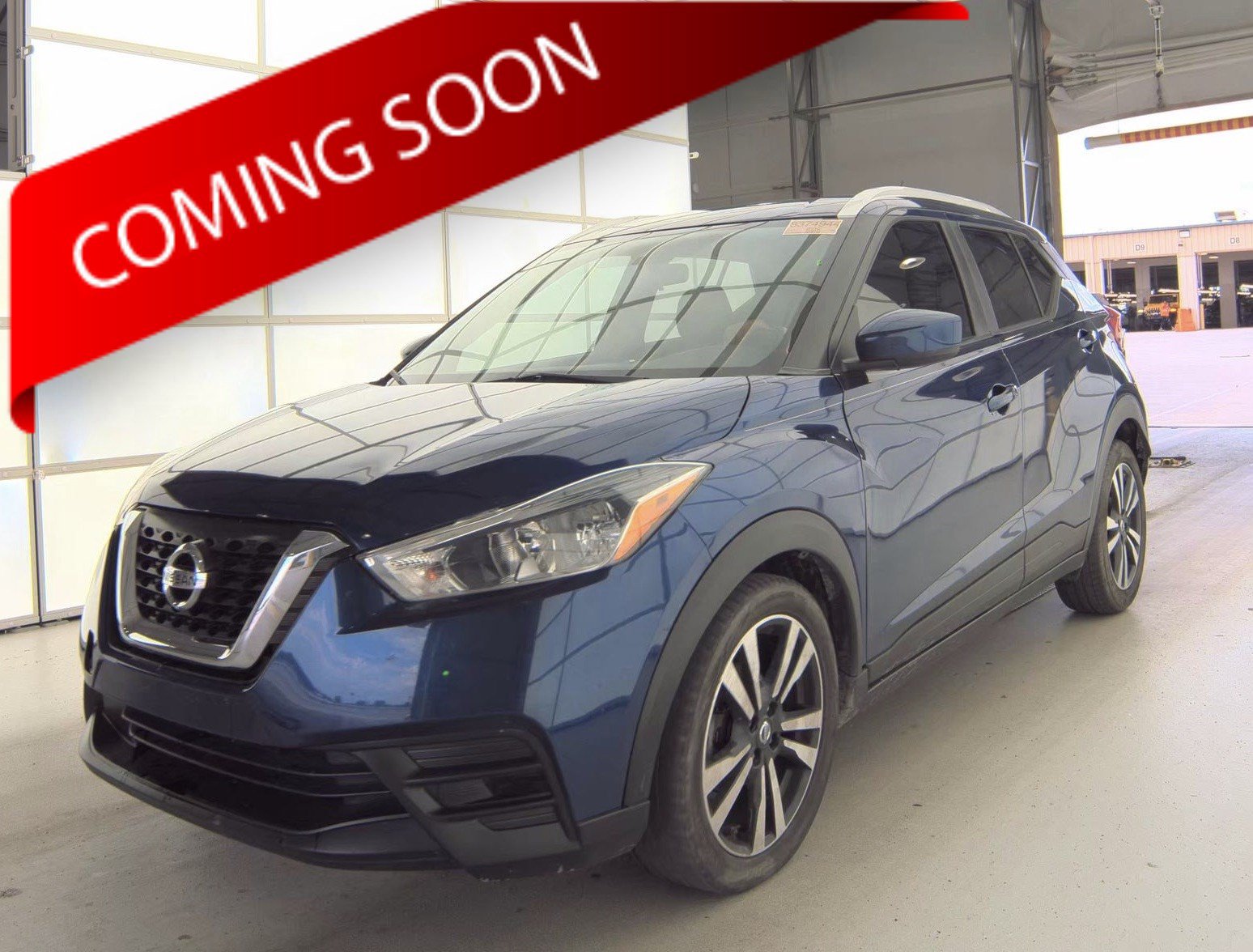 Used 2019 Nissan Kicks SV FWD image 1