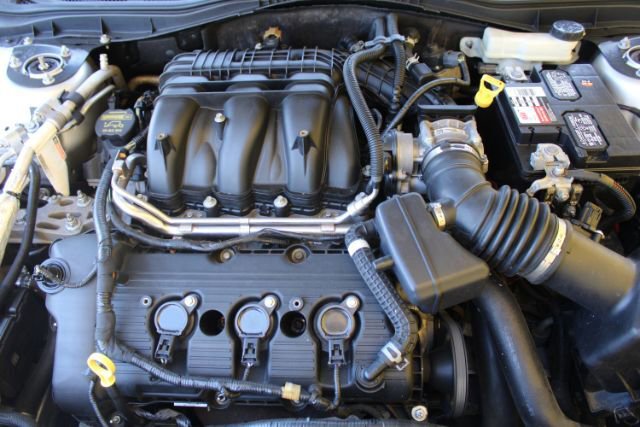 Used 2012 Ford Fusion SEL FWD image 17