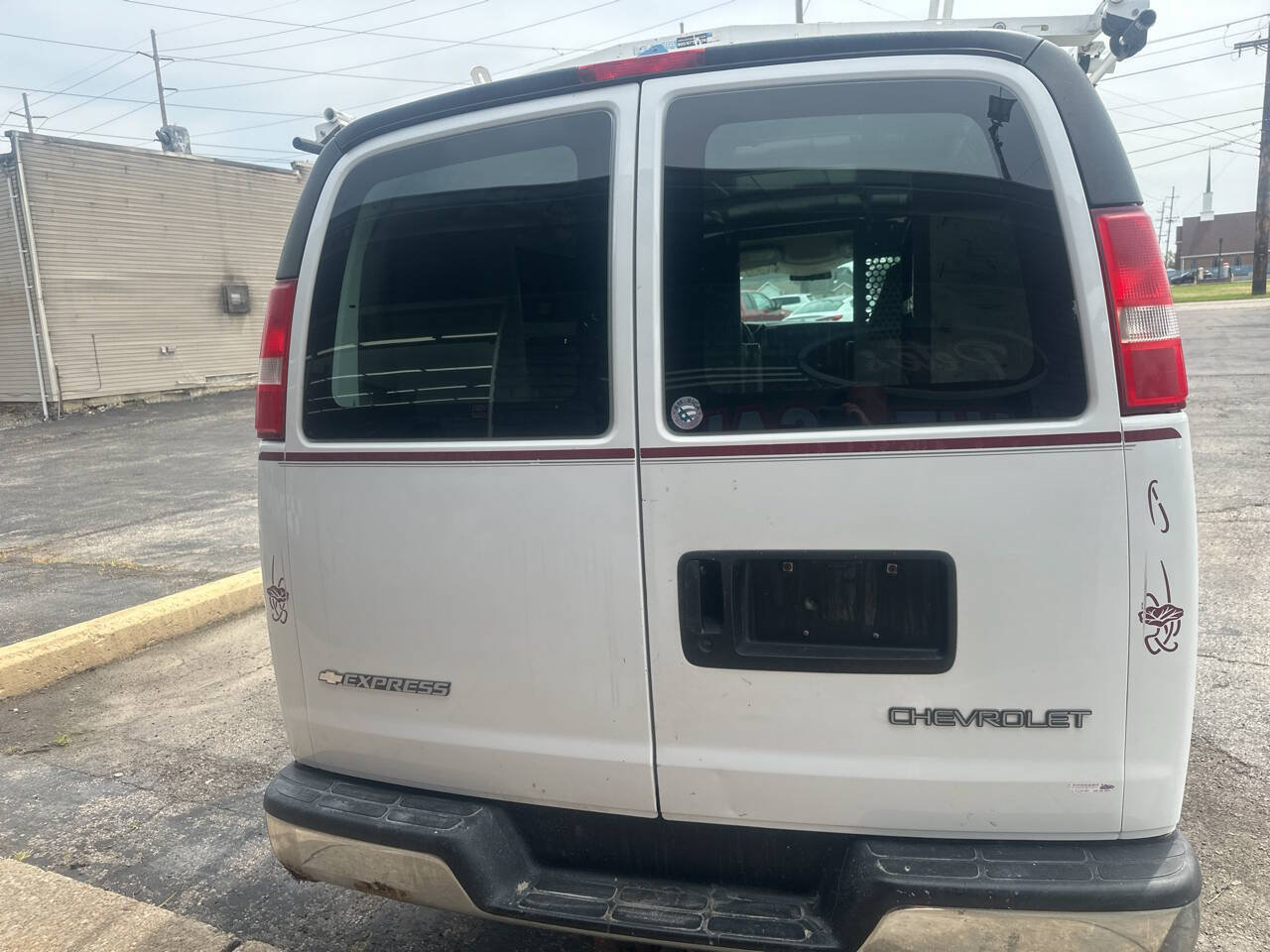 Used 2005 Chevrolet Express 2500 RWD image 4