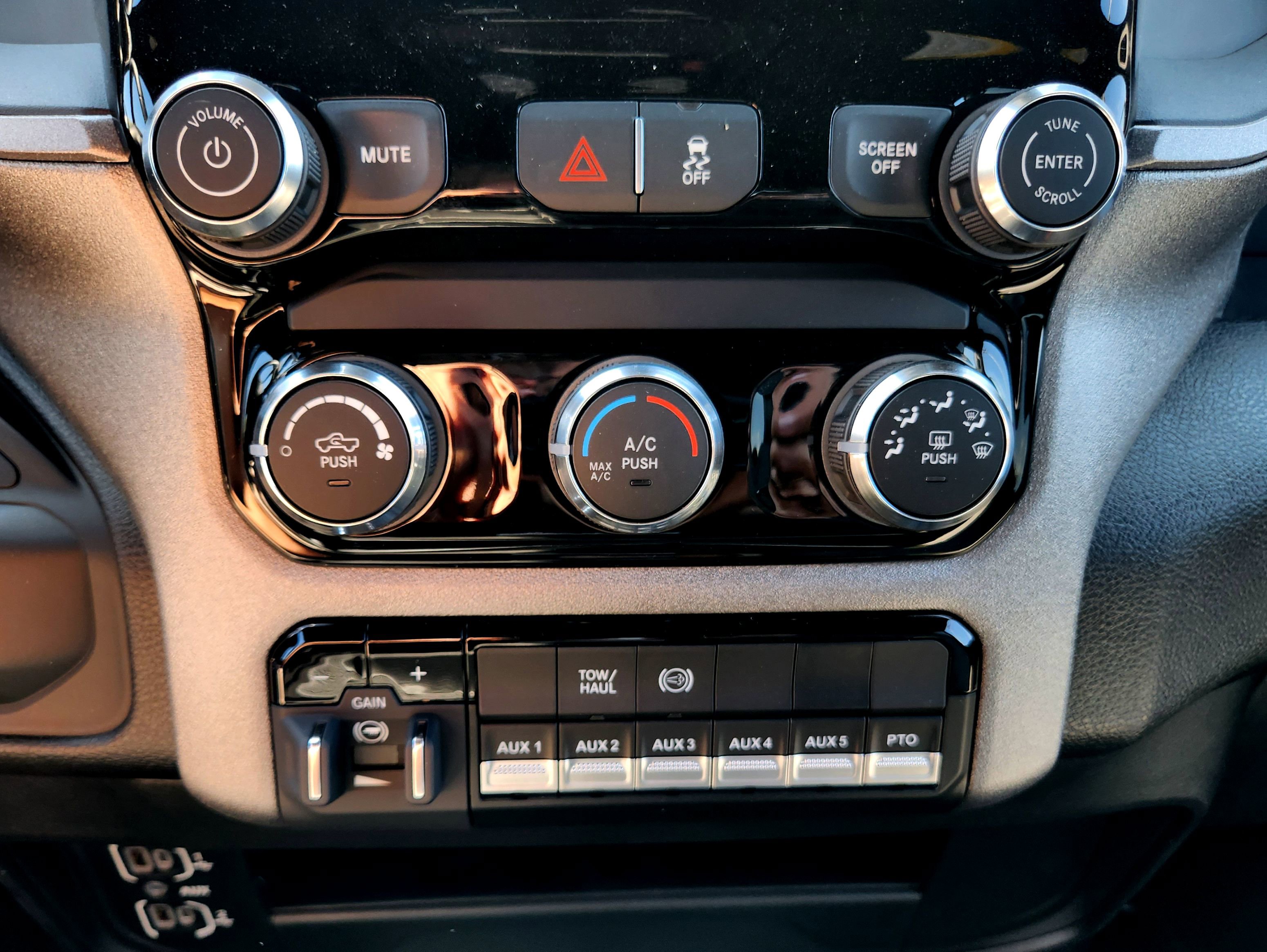 New 2026 RAM 5500 Tradesman w/ Chrome Appearance Group image 23