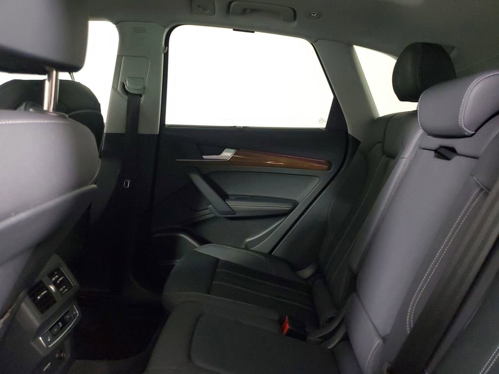 Used 2024 Audi Q5 Prestige w/ Prestige Package AWD/4WD image 12