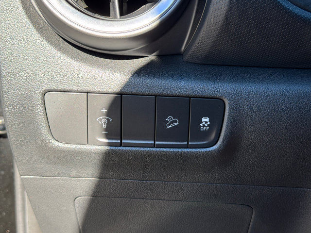 Used 2022 Hyundai Kona SEL FWD image 34