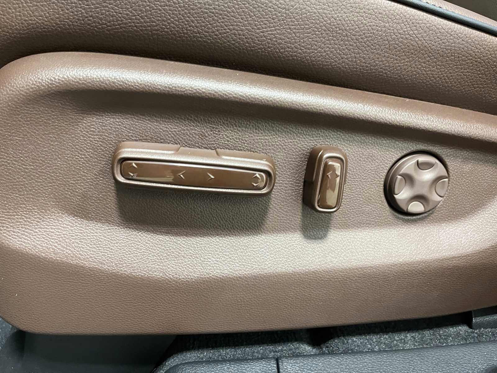 New 2026 Honda Odyssey Touring image 14