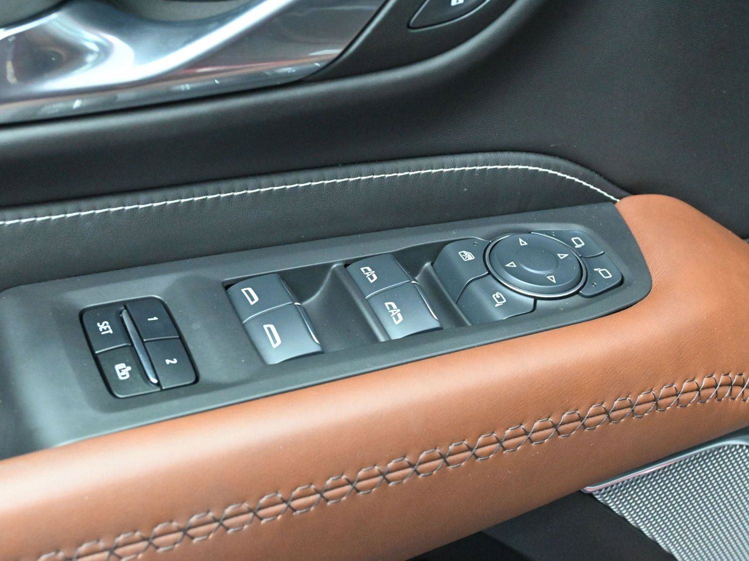 Used 2024 GMC Yukon Denali Ultimate image 11