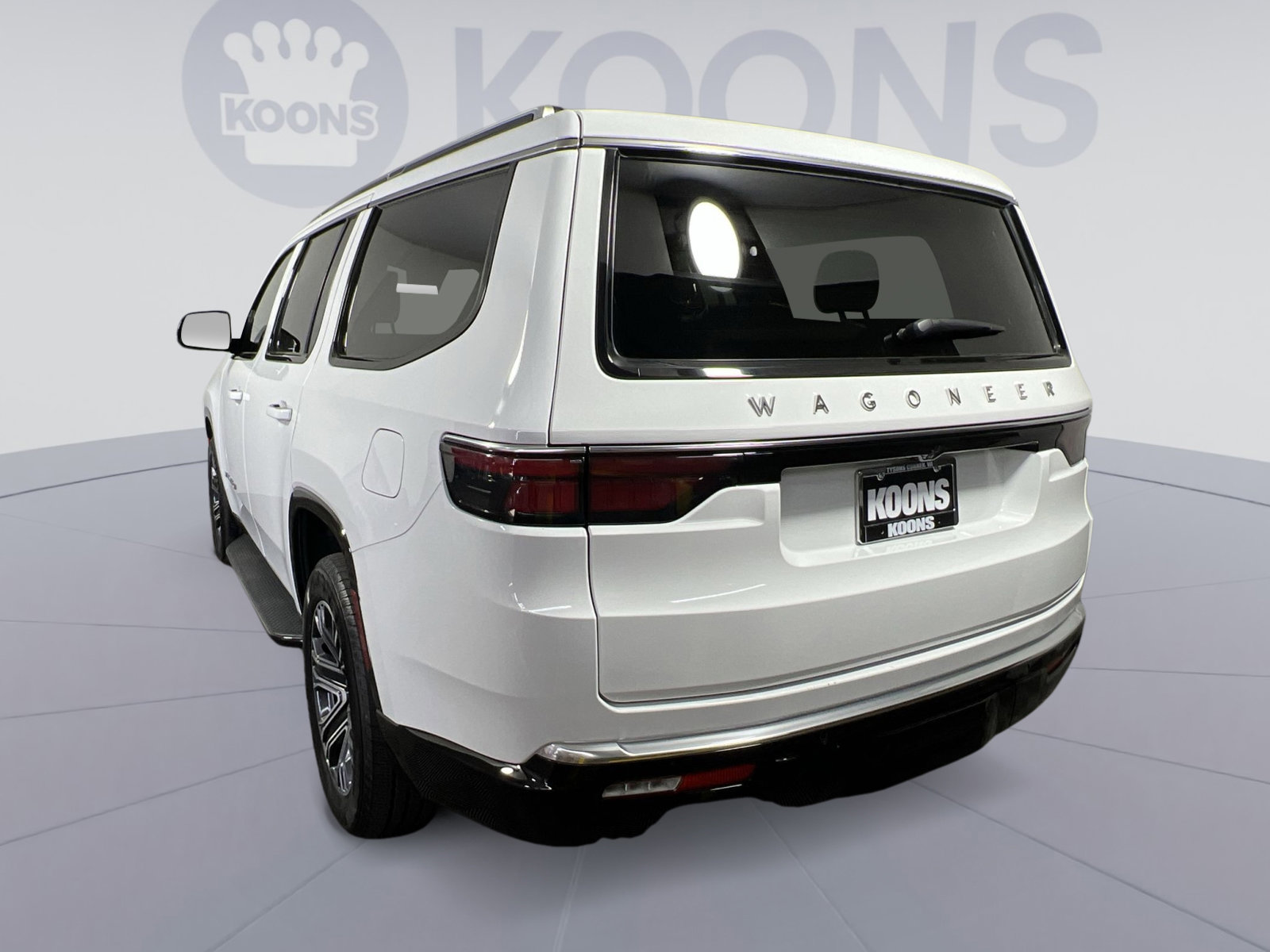 Used 2025 Jeep Wagoneer 4WD image 4