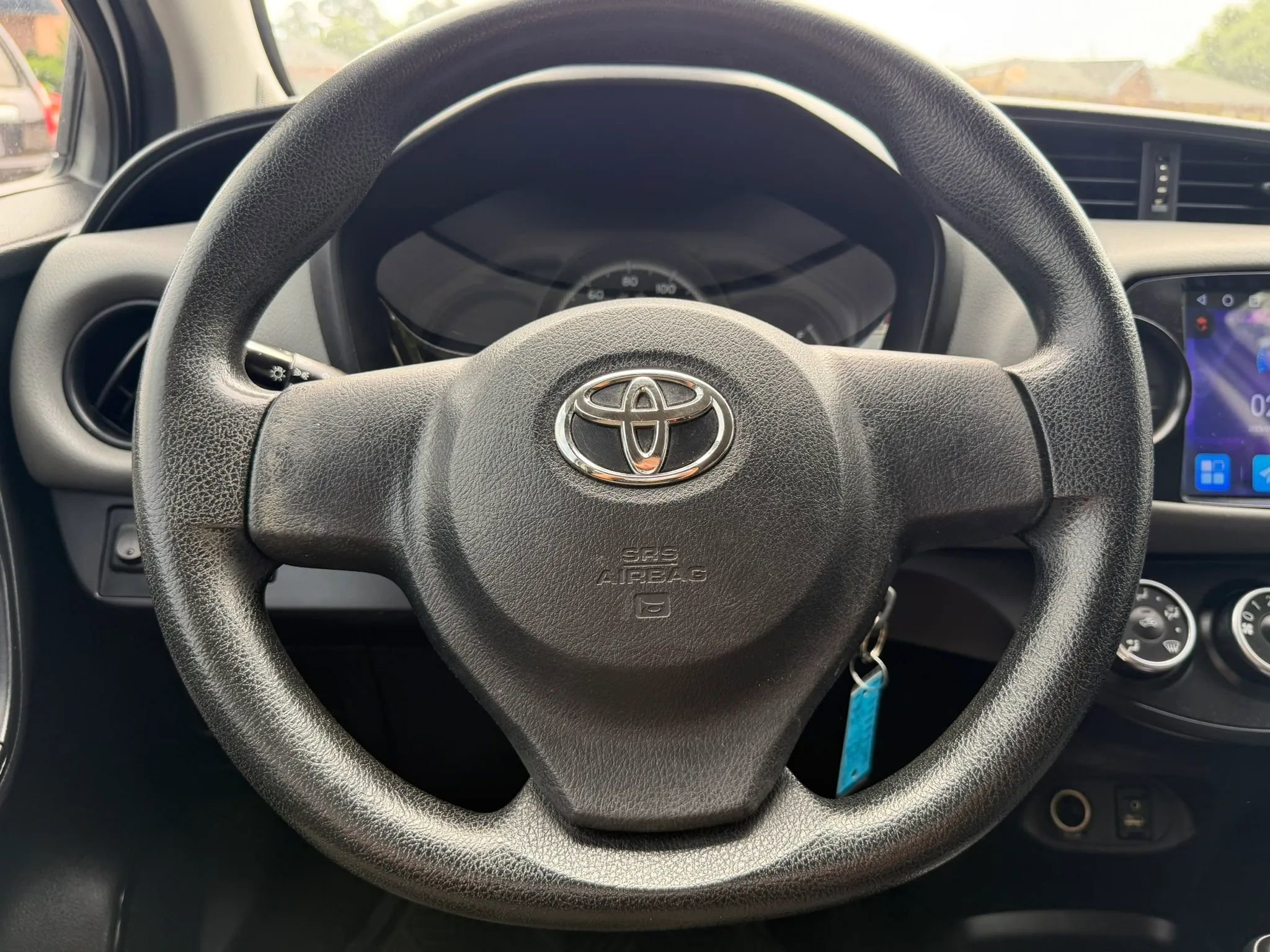 Used 2016 Toyota Yaris L FWD image 24