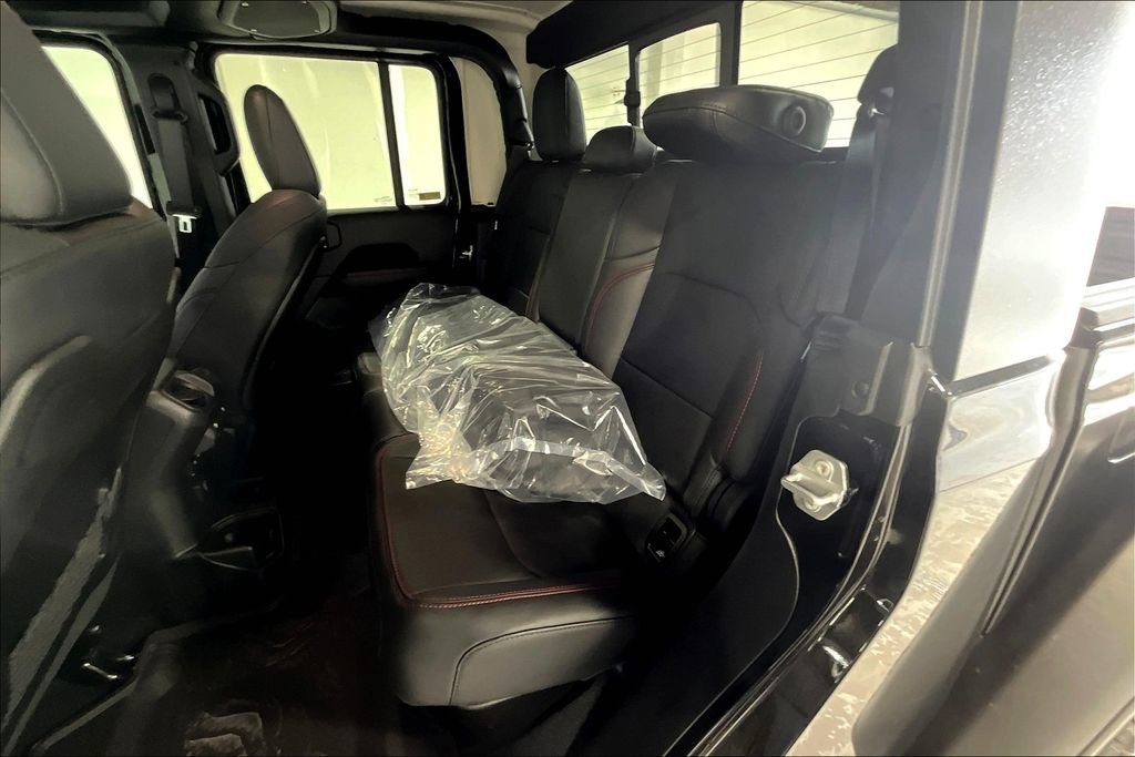 New 2025 Jeep Gladiator Rubicon w/ Safety Group AWD/4WD image 8