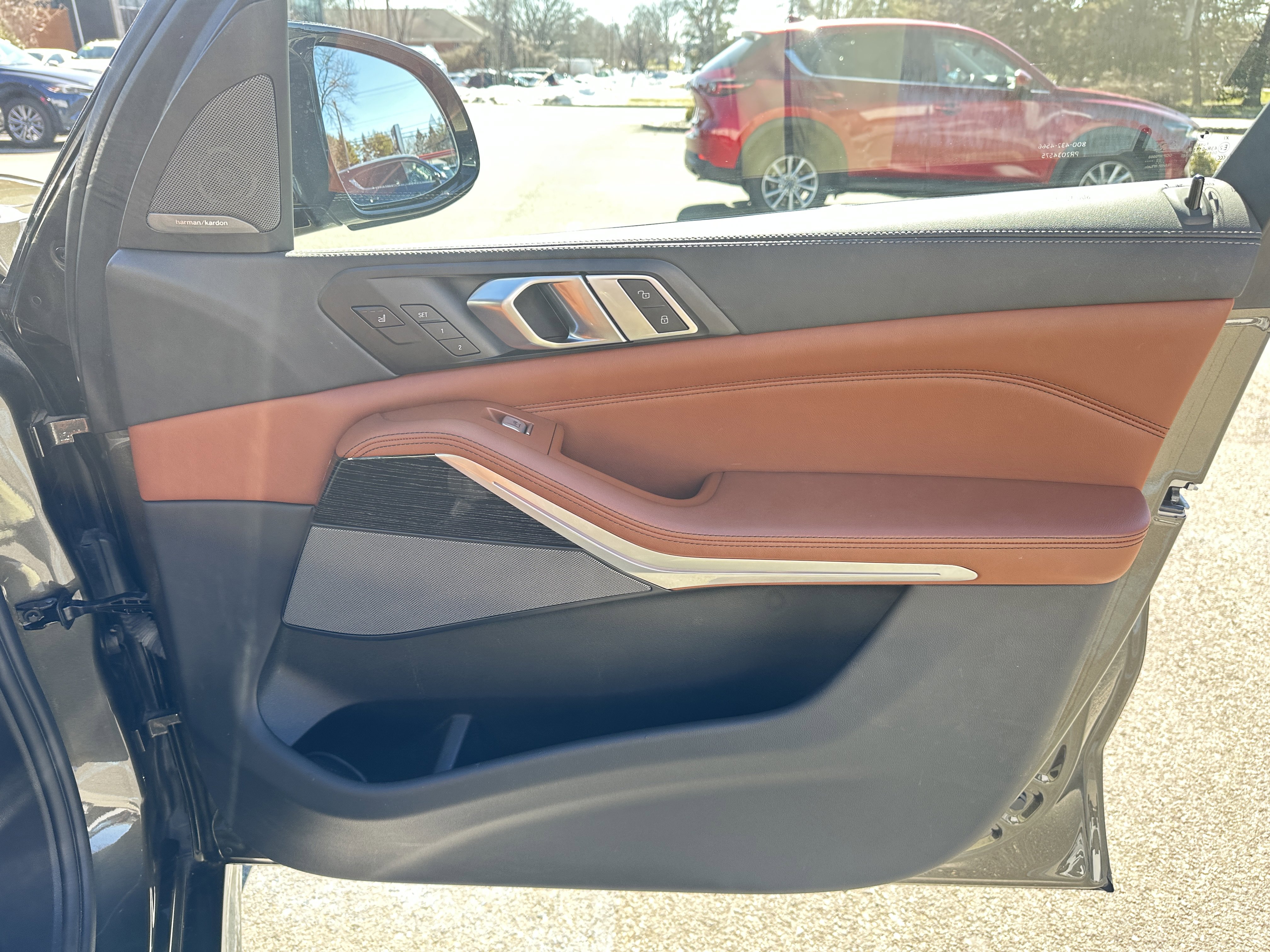 Used 2023 BMW X7 M60i w/ Executive Package image 59