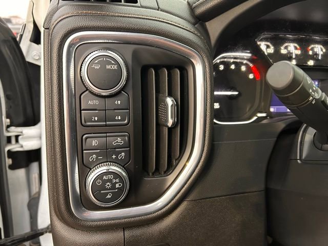 Used 2023 GMC Sierra 3500 AT4 w/ AT4 Preferred Package AWD/4WD image 28