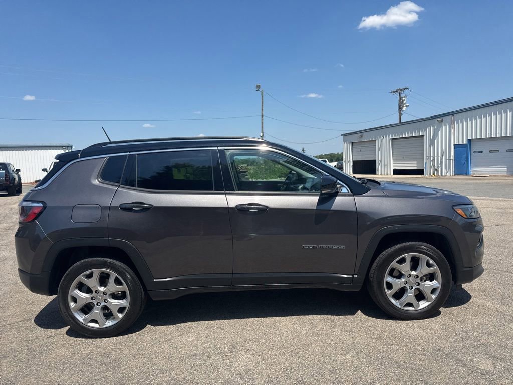 Used 2022 Jeep Compass Limited AWD/4WD image 5