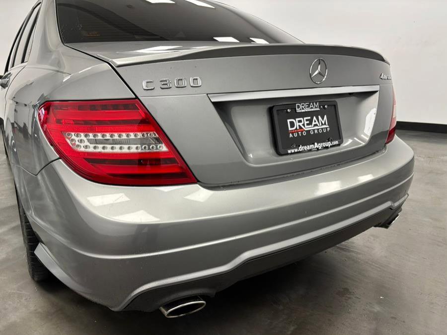 Used 2013 Mercedes-Benz C 300 Sport image 17