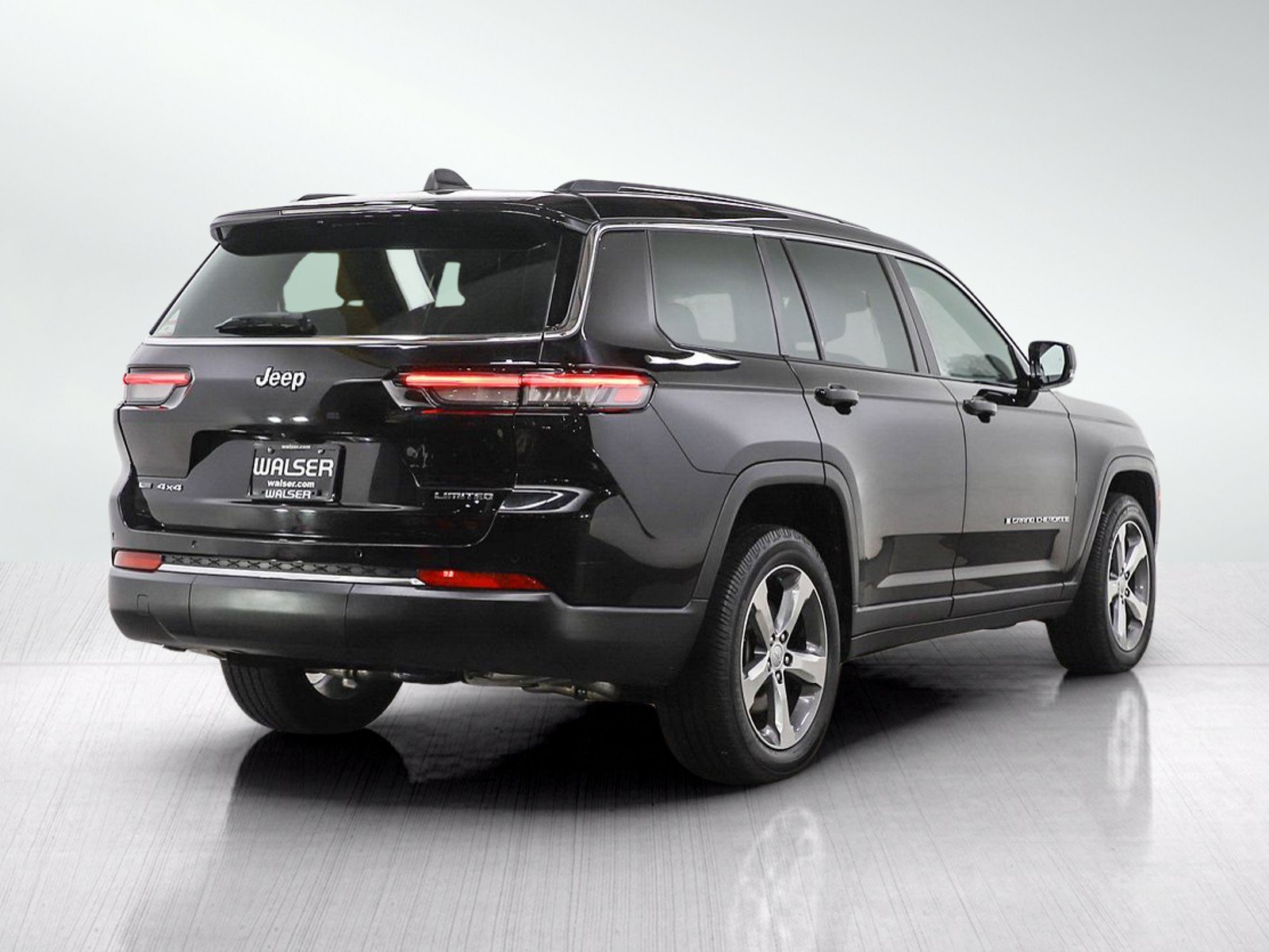 Used 2021 Jeep Grand Cherokee L Limited AWD/4WD image 5