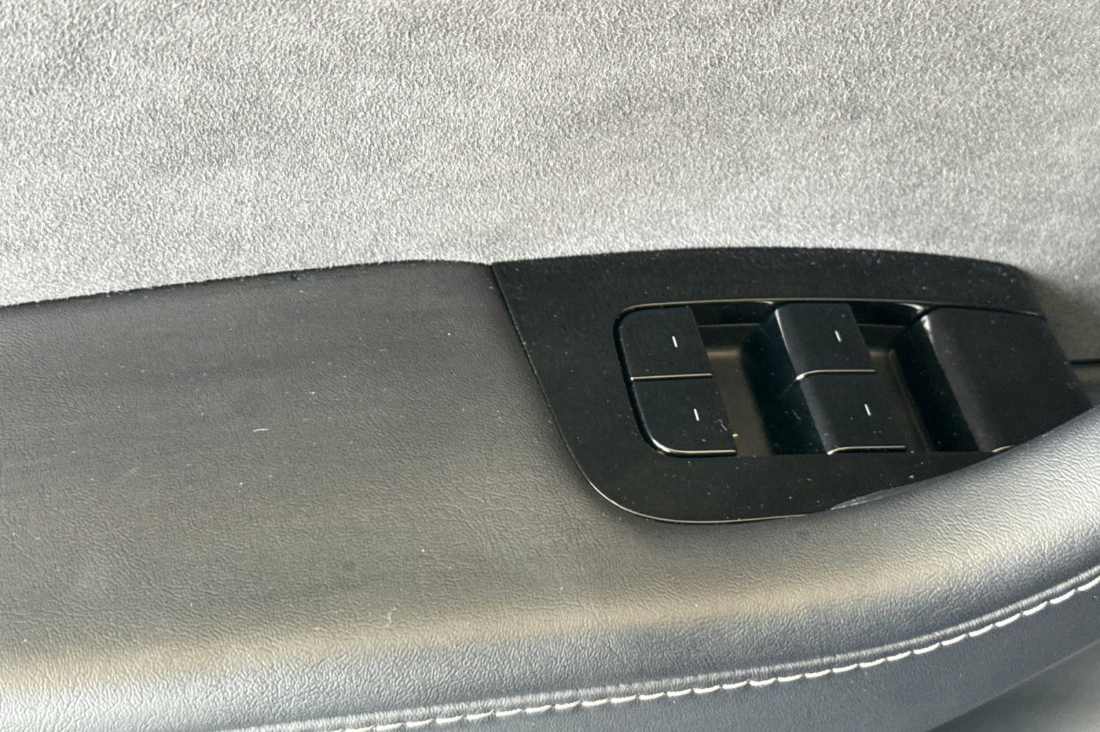 Used 2021 Tesla Model Y Long Range image 16