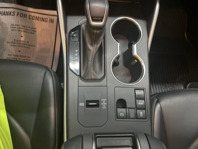 Used 2023 Toyota Highlander XLE FWD image 13