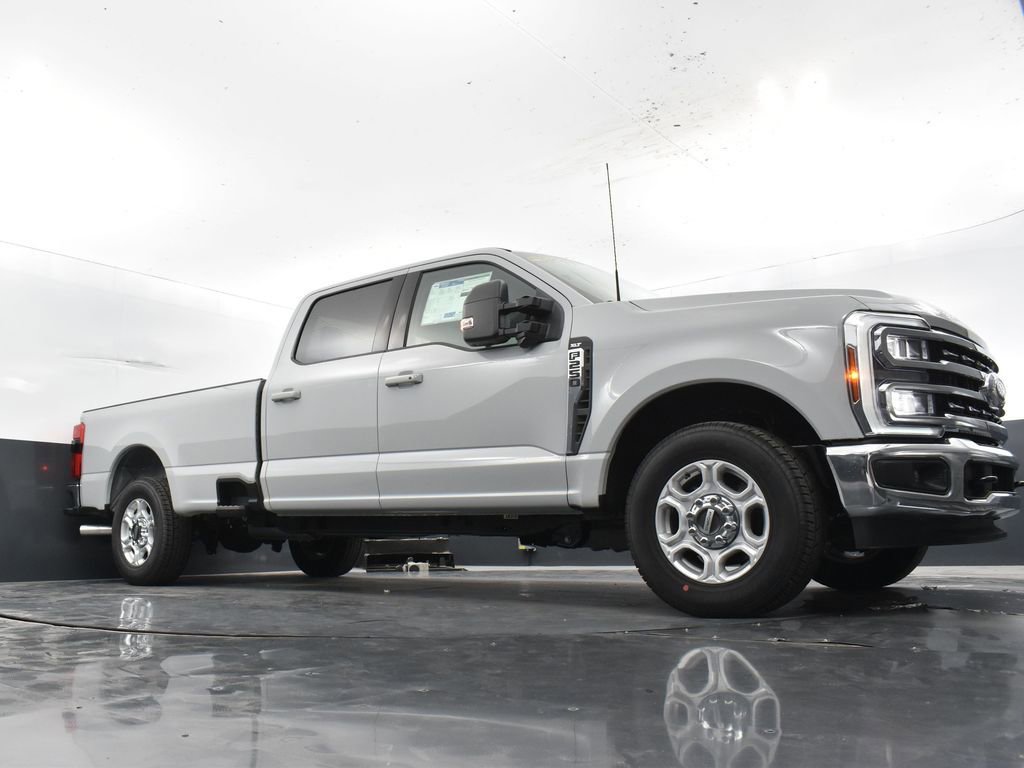 New 2026 Ford F250 XLT w/ XLT Premium Package RWD image 29