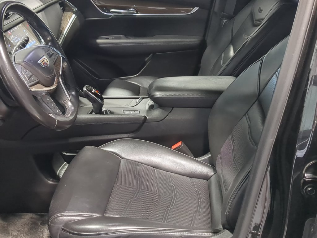 Used 2019 Cadillac XT5 Platinum AWD/4WD image 20