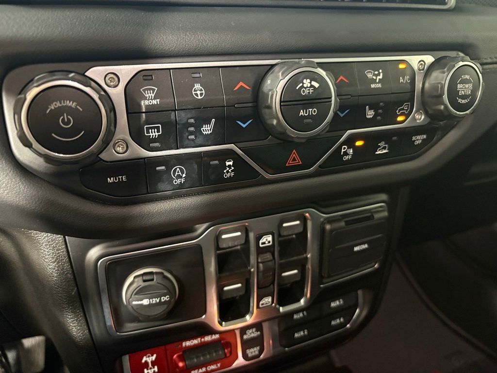 Used 2024 Jeep Wrangler Unlimited Rubicon AWD/4WD image 33
