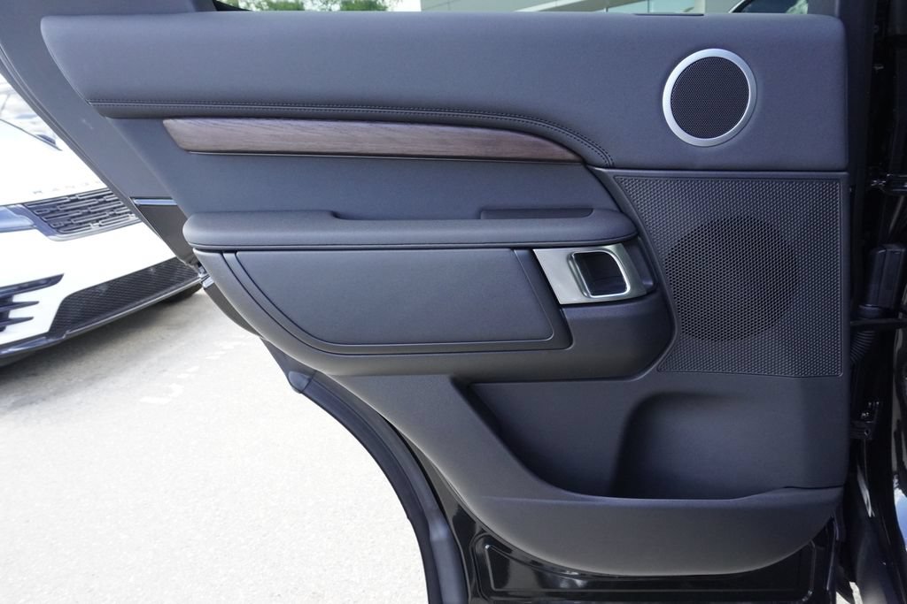 New 2026 Land Rover Discovery S AWD/4WD image 28