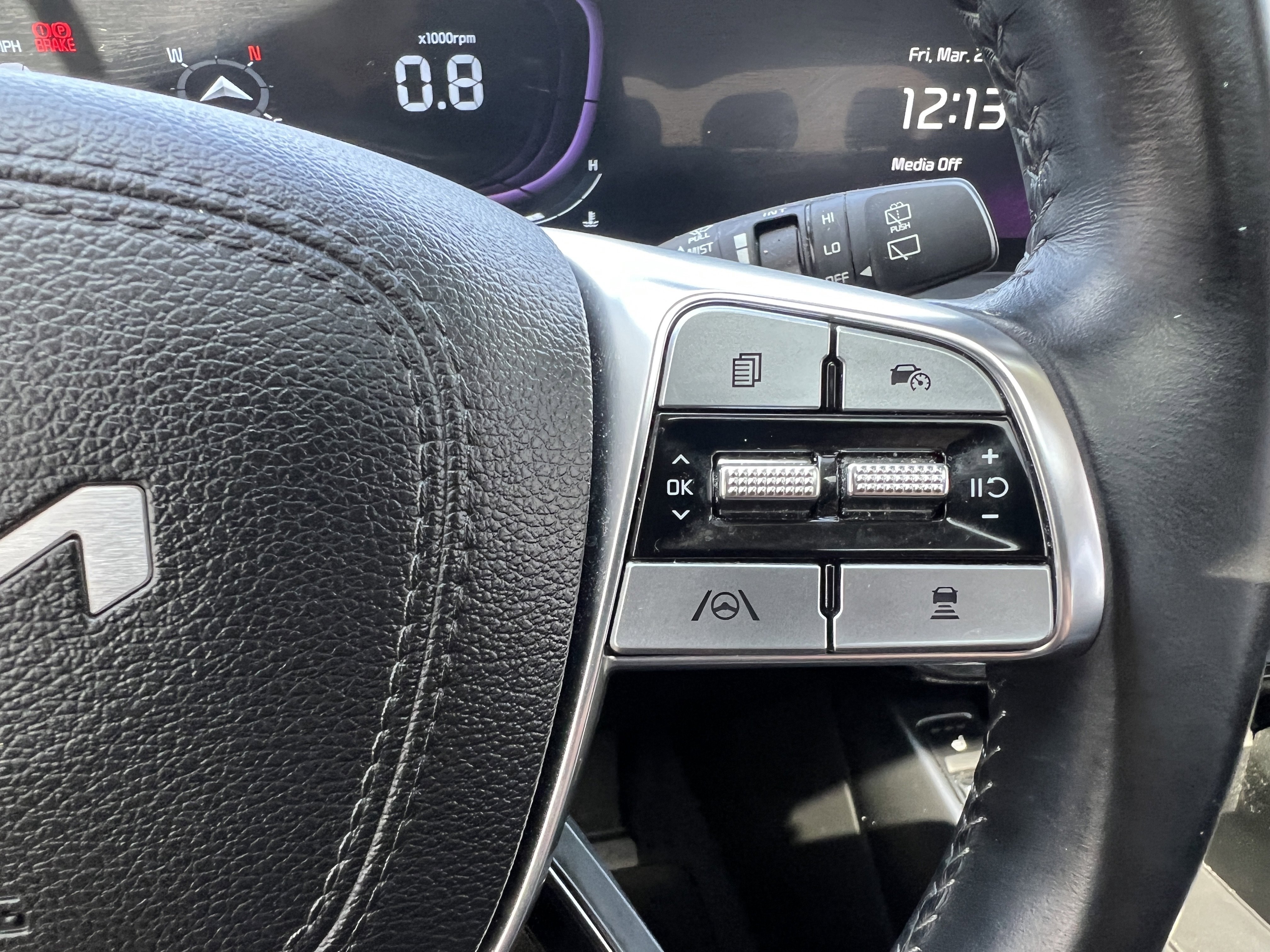 Certified 2023 Kia Telluride S w/ S Sunroof Package image 27