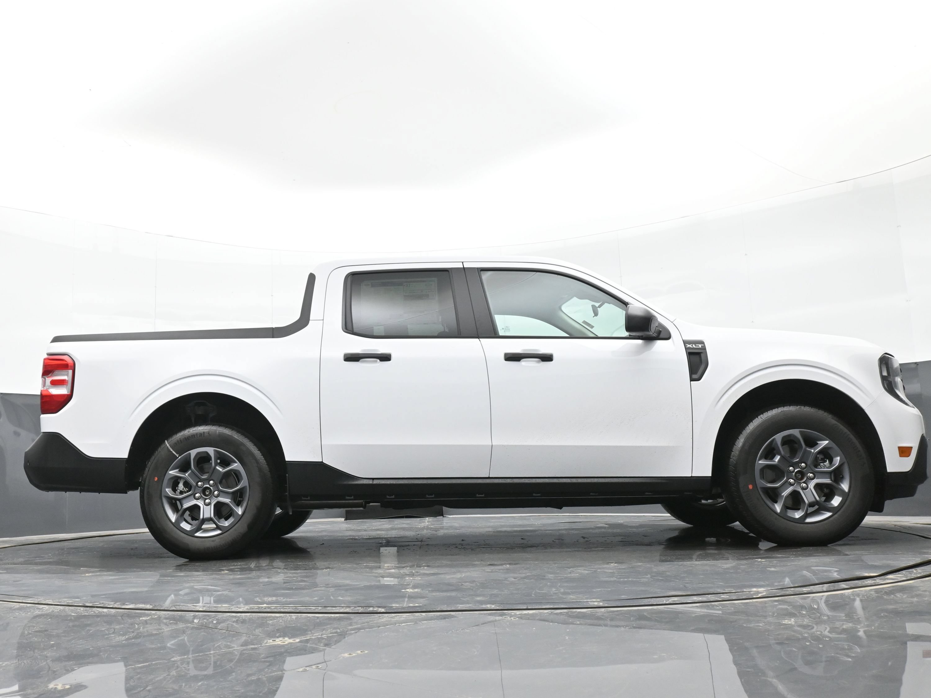 Used 2025 Ford Maverick XLT w/ Equipment Group 301A AWD/4WD image 44