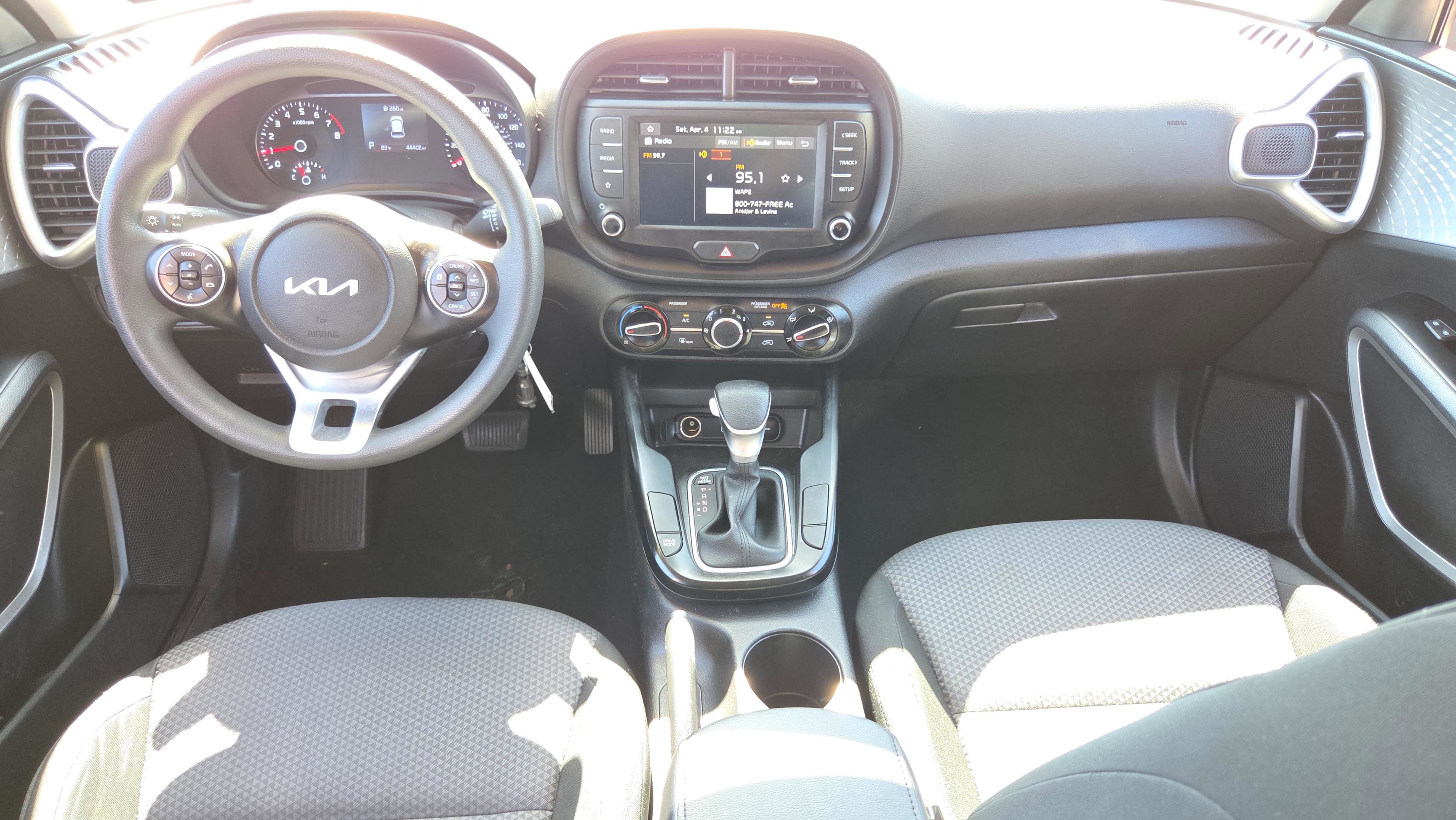 Used 2022 Kia Soul LX w/ Technology Package FWD image 13