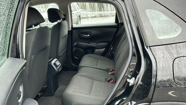 Used 2023 Honda HR-V LX image 21
