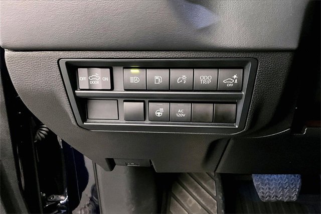 Used 2022 Toyota Tundra Platinum image 35