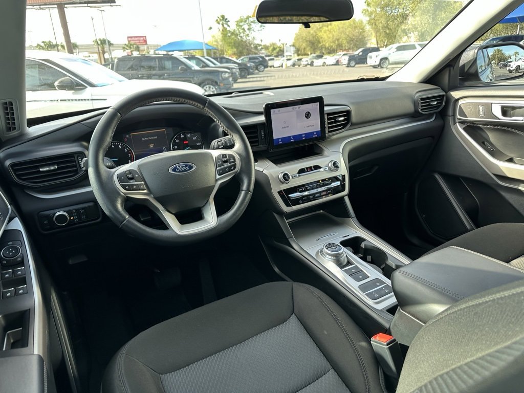 Used 2023 Ford Explorer XLT image 18