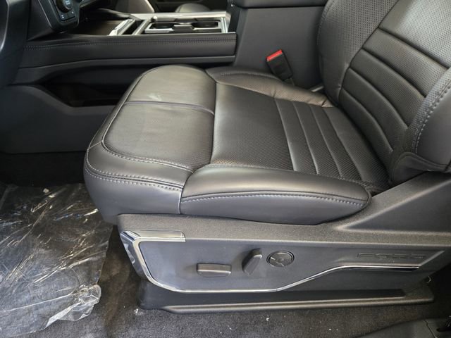 New 2026 Ford F250 Platinum image 18