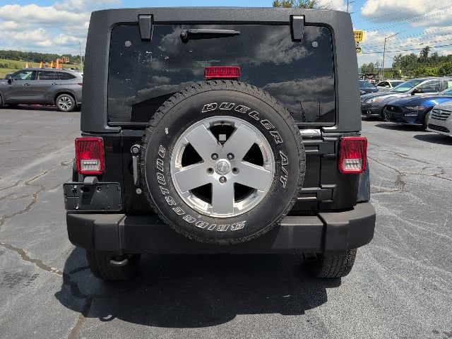 Used 2012 Jeep Wrangler Unlimited Sahara w/ Dual Top Group image 7