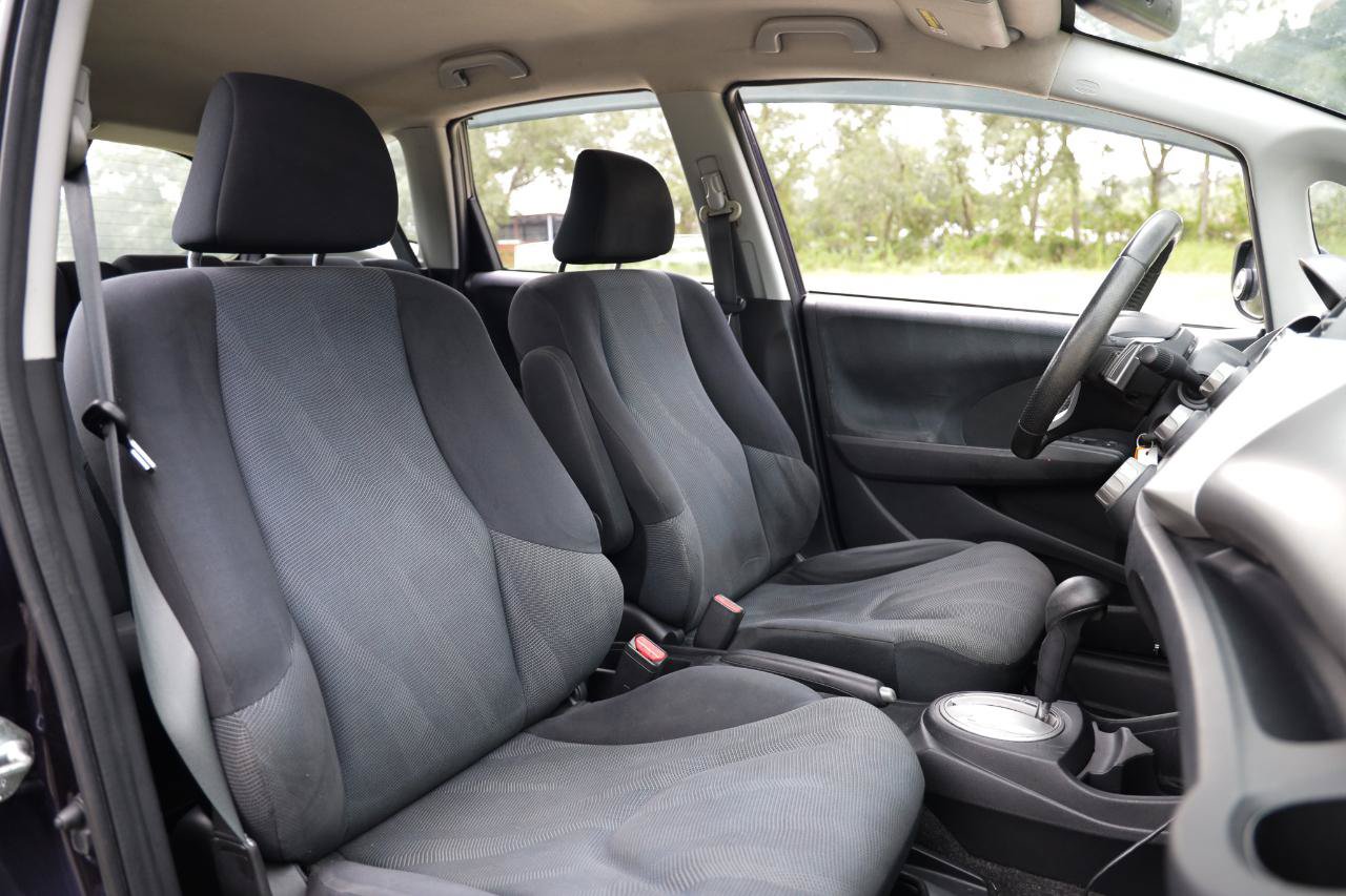 Used 2010 Honda Fit Sport image 16