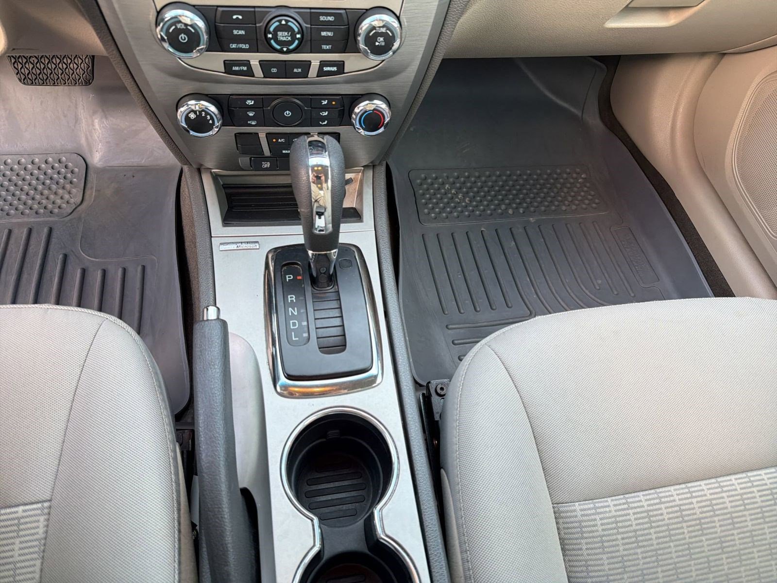 Used 2012 Ford Fusion SE image 15