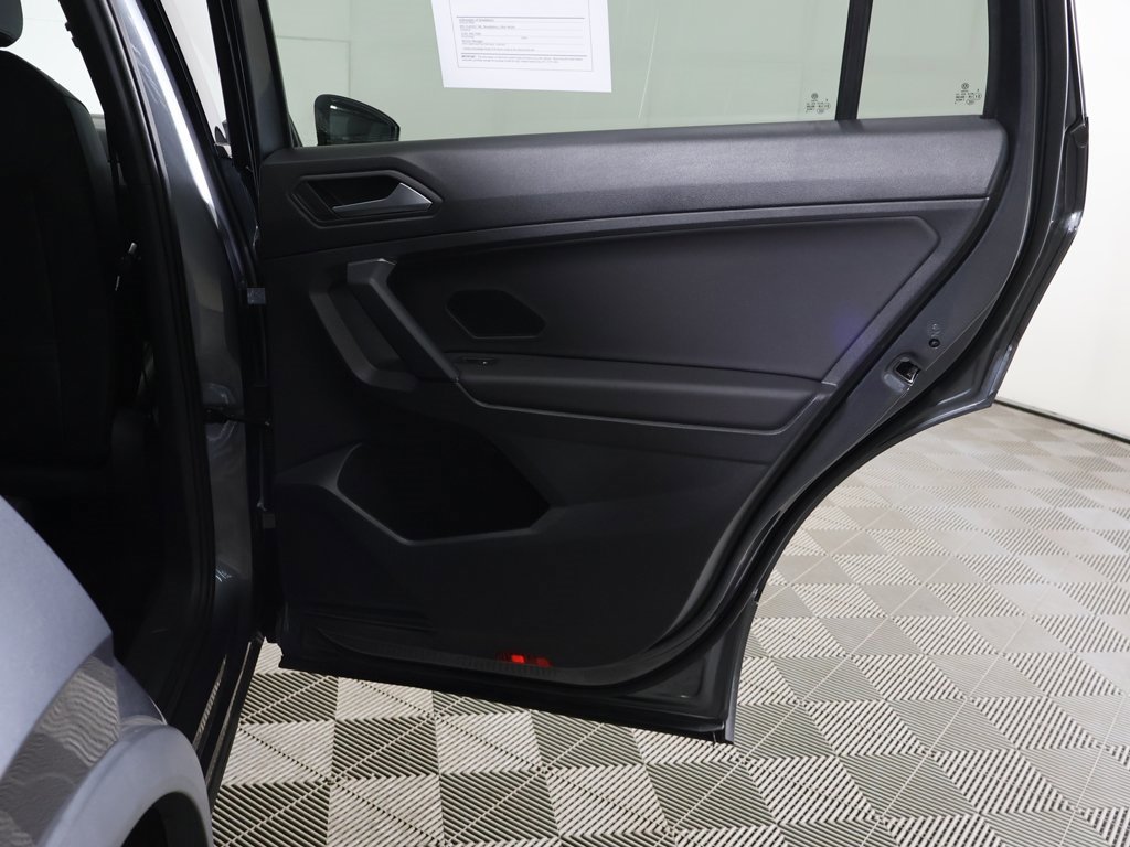 Used 2019 Volkswagen Tiguan SEL Premium R-Line image 25