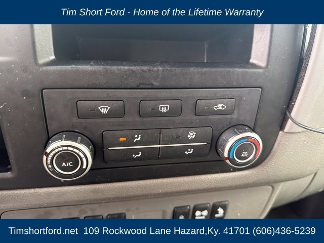 Used 2016 Nissan NV 3500 SV RWD image 28