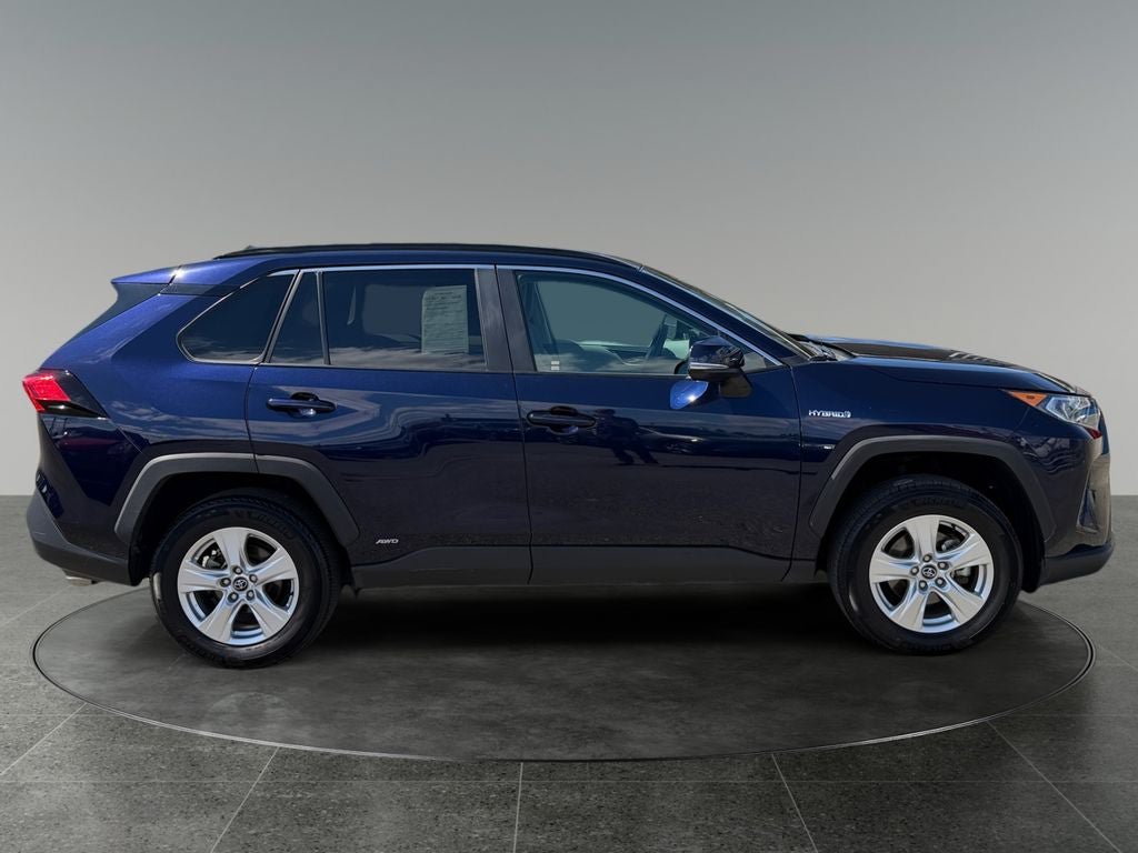 Used 2021 Toyota RAV4 XLE AWD/4WD image 10
