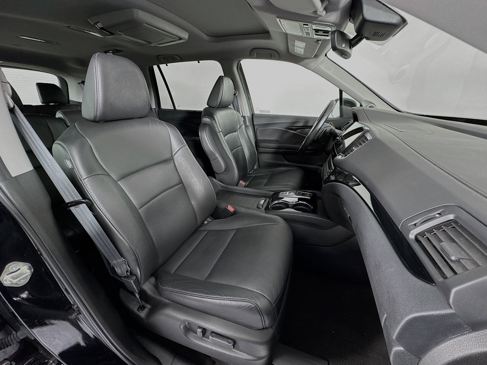 Certified 2020 Honda Pilot Touring image 31