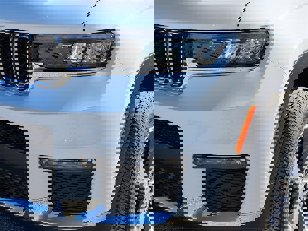 New 2025 Jeep Grand Cherokee L Limited w/ Luxury Tech Group II image 6