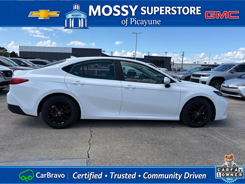 Used 2025 Toyota Camry LE FWD image 7