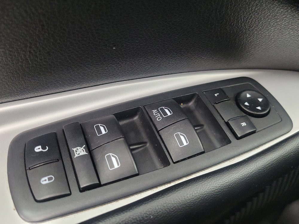 Used 2020 Dodge Journey SE w/ SE Popular Equipment Group image 27