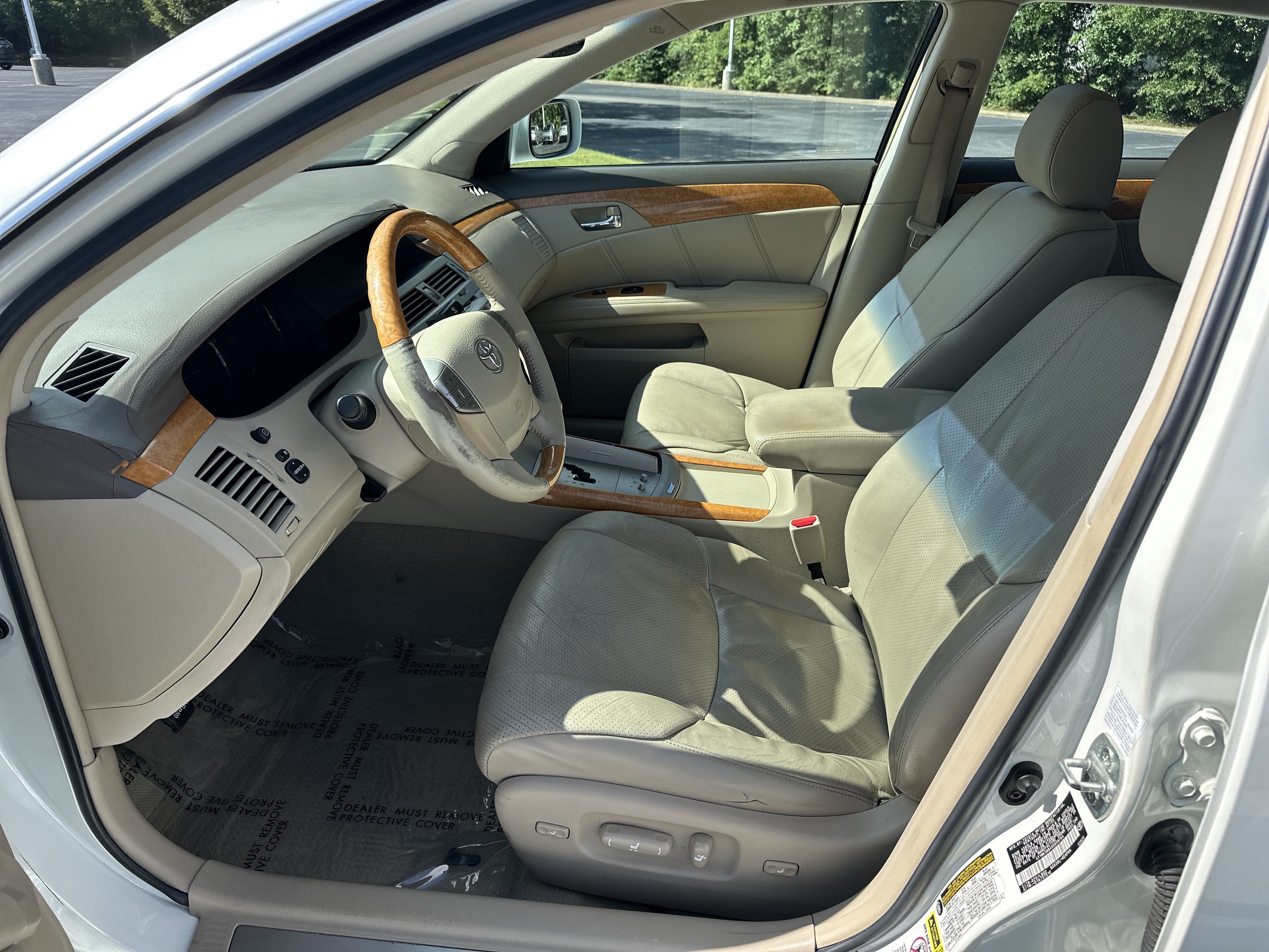 Used 2005 Toyota Avalon Limited FWD image 16