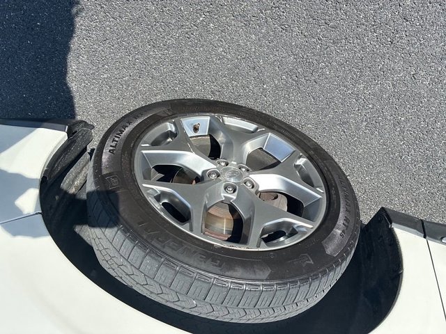 Used 2016 Subaru Forester 2.5i Touring w/ Eyesight & Navigation System image 18