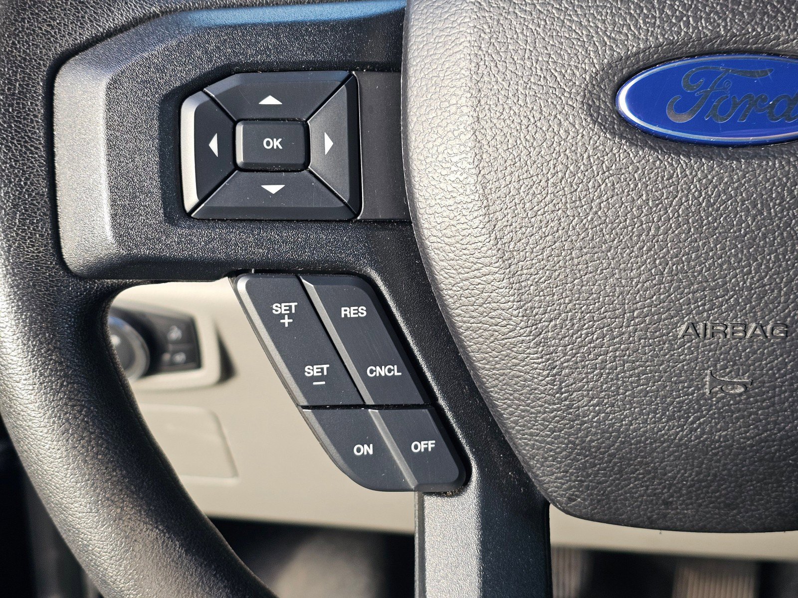 Used 2016 Ford F150 XLT image 32