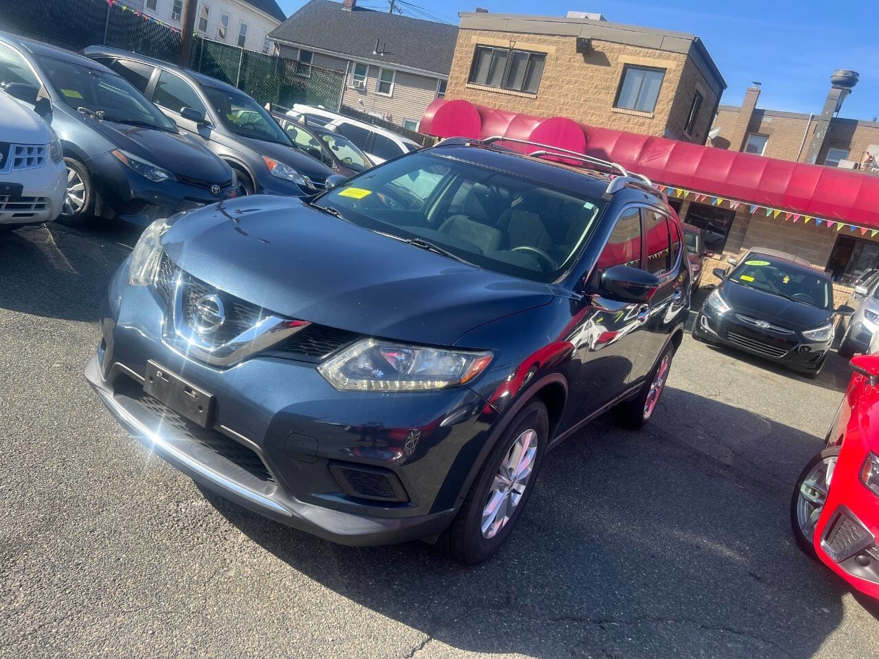 Used 2016 Nissan Rogue SV w/ SV Moonroof Package image 18