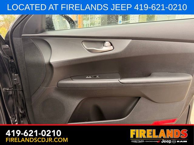 Used 2021 Kia Forte LXS FWD image 12