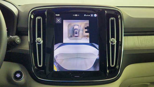 New 2026 Volvo XC40 B5 Plus w/ Protection Package Premier AWD/4WD image 19